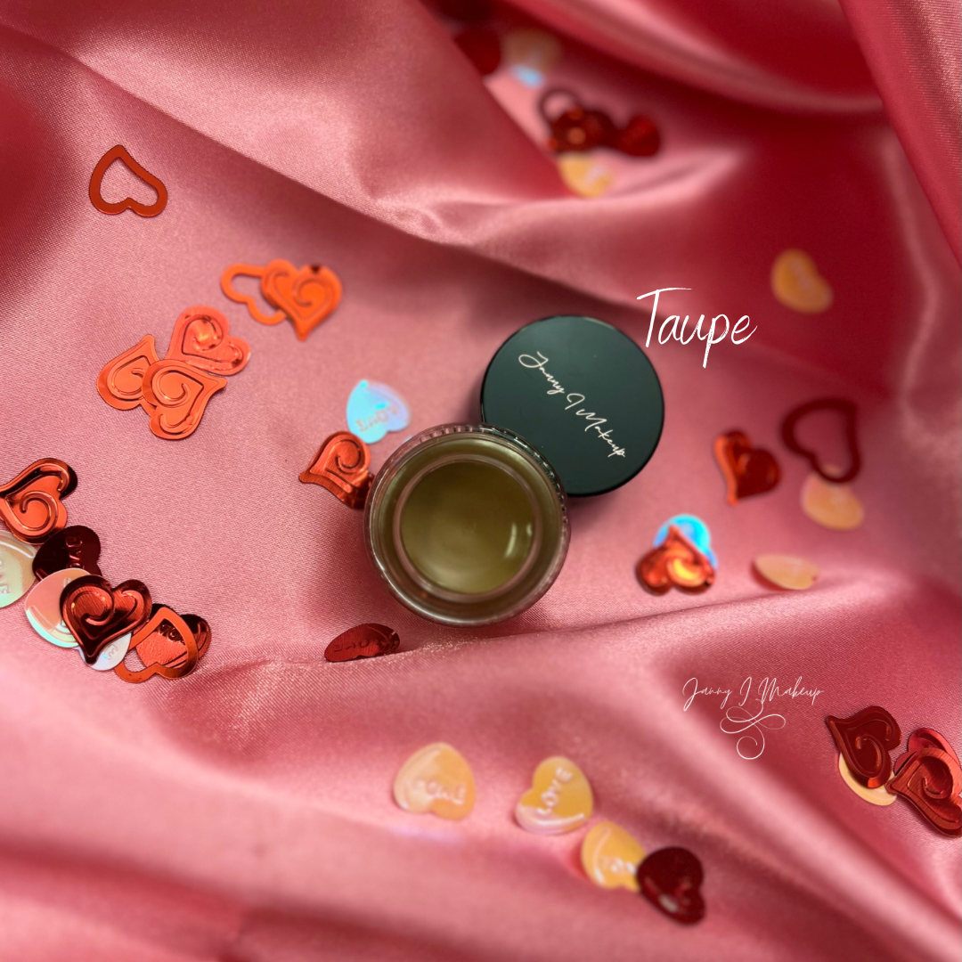 Eyebrow Pomade